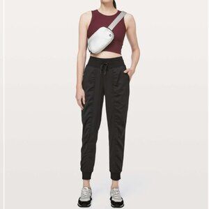Lululemon Black Dance Studio Joggers Lightweight Pants Athleisure Women's 4